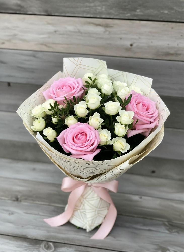 Букет цветов из: Розы в Сосновоборске Красноярского края