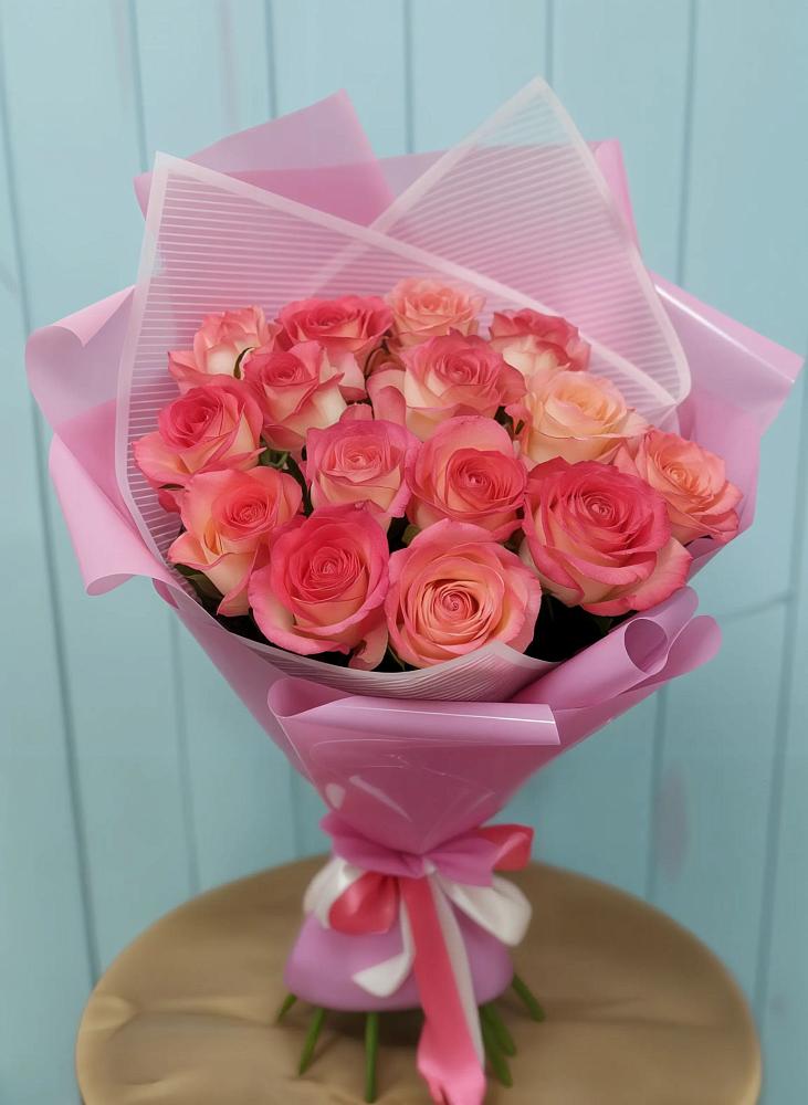Букет 15 Розовых роз Равель в Сосновоборске Красноярского края