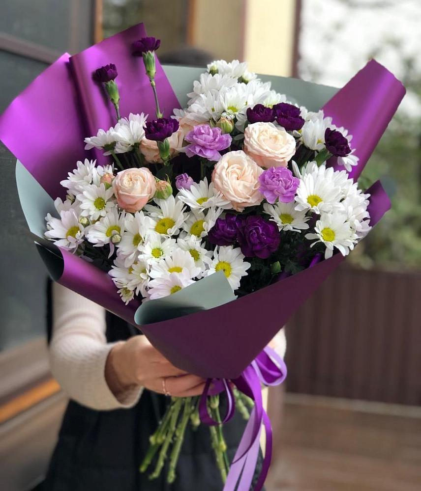 Букет цветов из: Хризантемы, Гвоздики и Розы в Сосновоборске Красноярского края