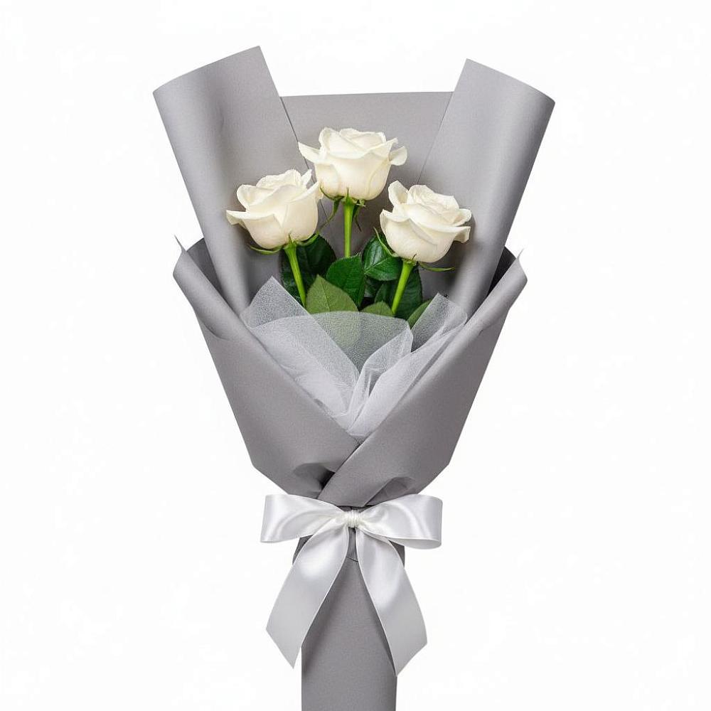 Букет 3 белые розы в Сосновоборске Красноярского края