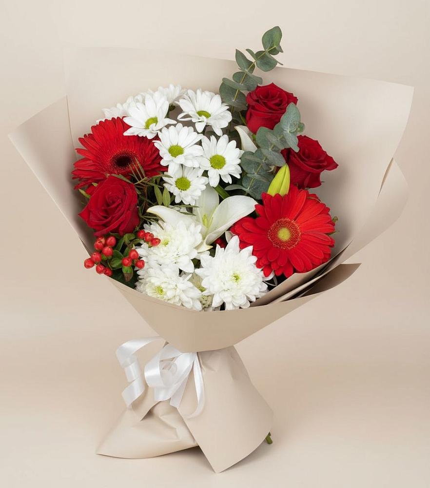 Букет цветов из: Розы, Хризантемы, Герберы и Лилии в Сосновоборске Красноярского края