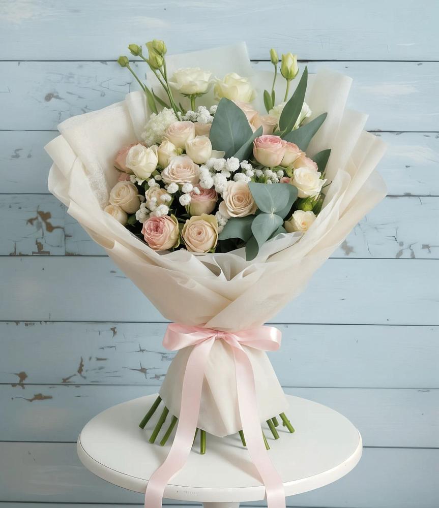 Букет цветов из: Розы и Лизиантусы в Сосновоборске Красноярского края