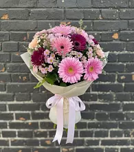 Букет цветов из:  Герберы и Хризантемы в Сосновоборске Красноярского края