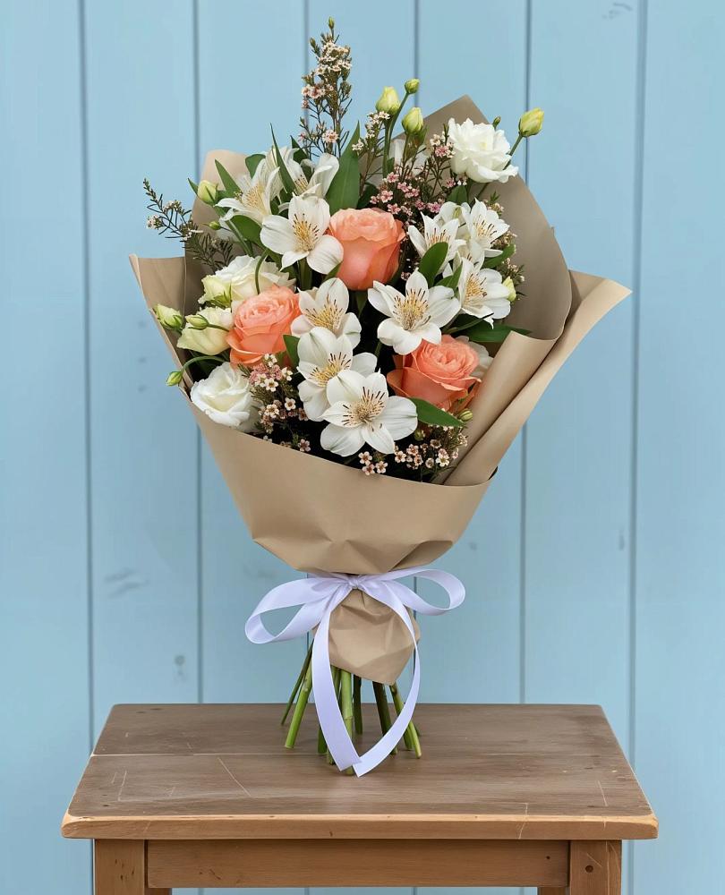 Букет цветов из: Альстромерии, Лизиантусы, Розы и Хризантемы в Сосновоборске Красноярского края