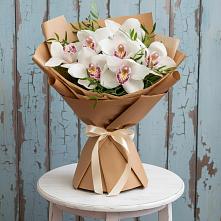 Букет цветов из:  Орхидеи и Розы в Сосновоборске Красноярского края